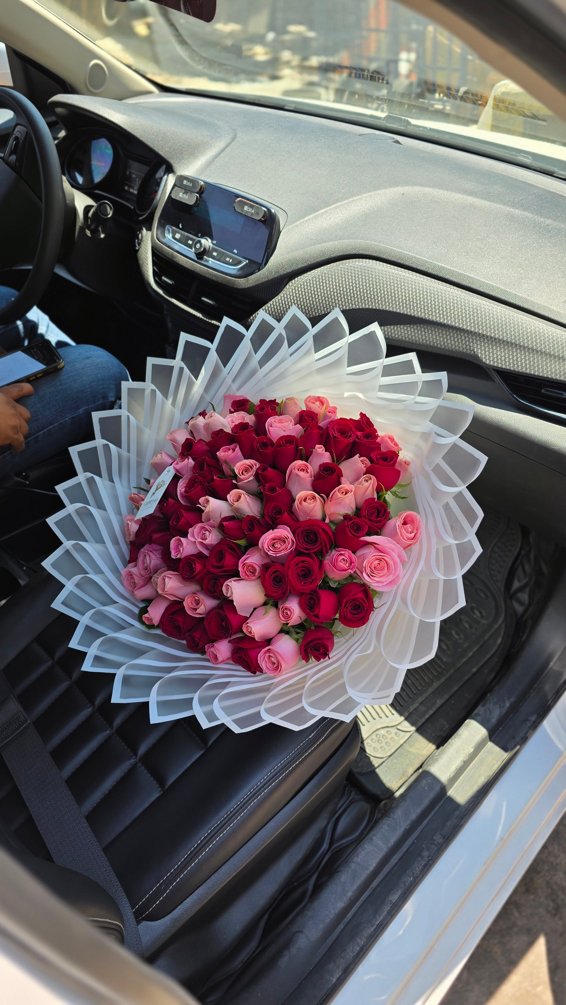 Ramo de 100 rosas (rosa y rojas)
