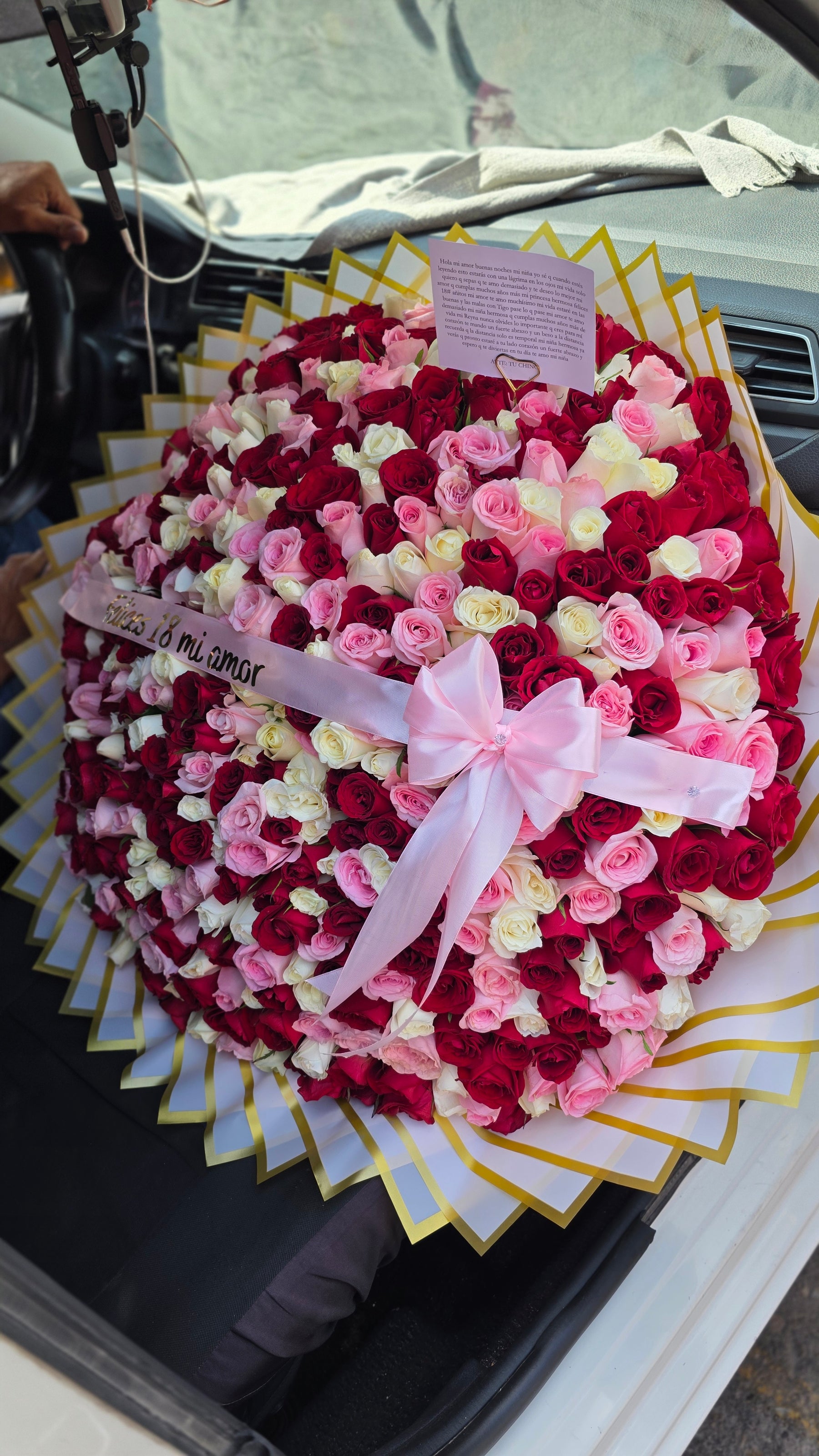 RAMOS BUCHONES DE 500 ROSAS